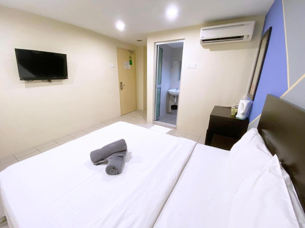 Your Hotel Klang Bagian luar foto