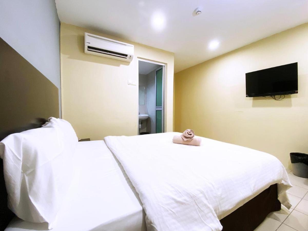 Your Hotel Klang Bagian luar foto