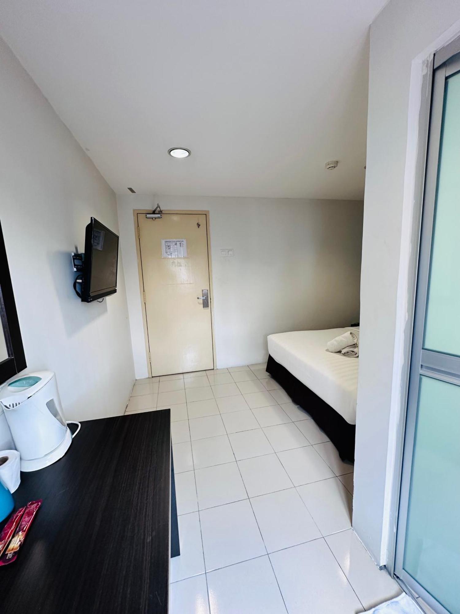 Your Hotel Klang Bagian luar foto