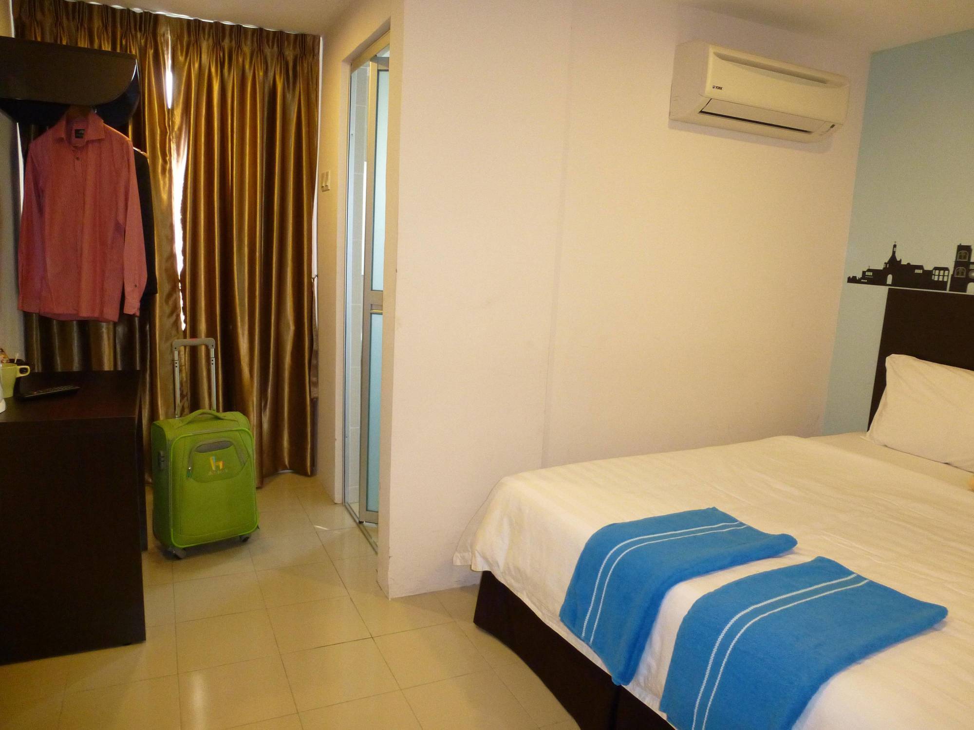 Your Hotel Klang Bagian luar foto